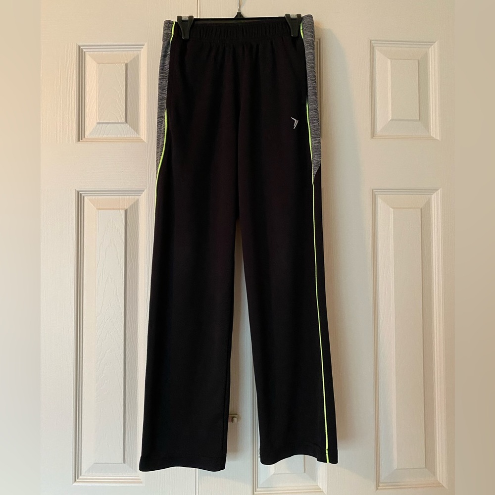 Old Navy Go-Dry Boy’s Track Pant